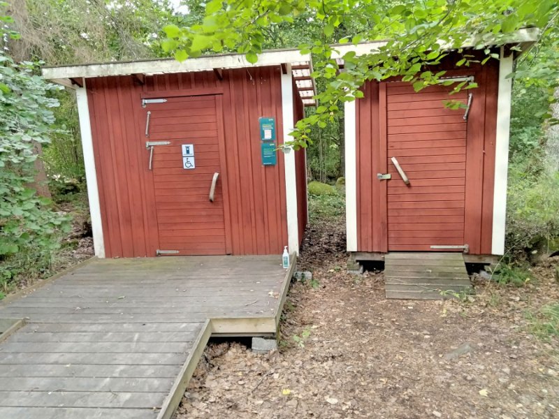 12 Camping toalett.jpg