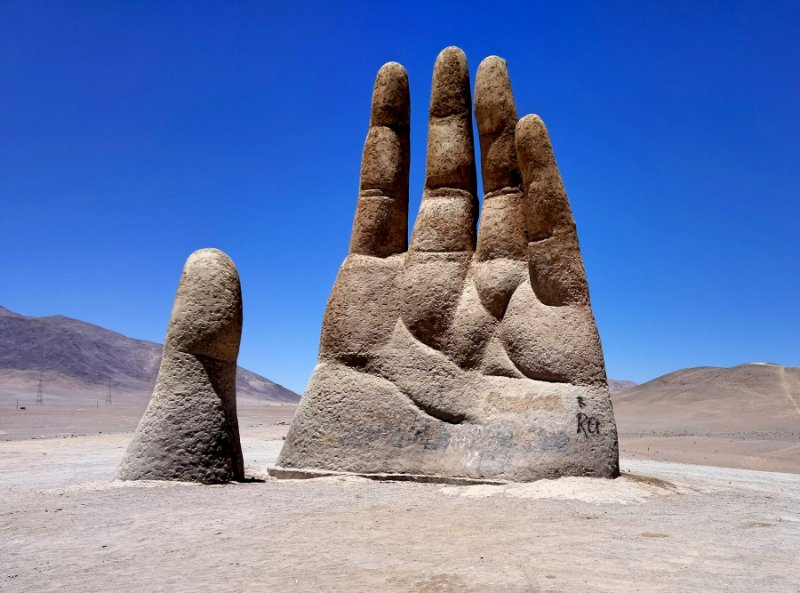 Atacama 12 Hand 1.jpg