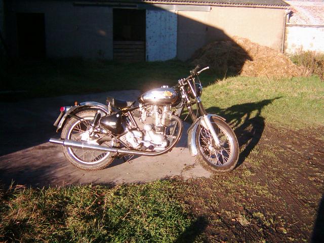 Royal Enfield 01_2011-01-16.JPG