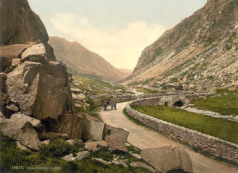 llanberis pass in the early 1900s.jpg