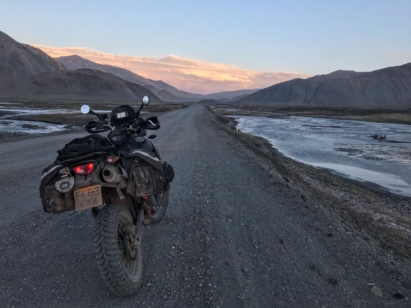 Pamir_Highway.jpg