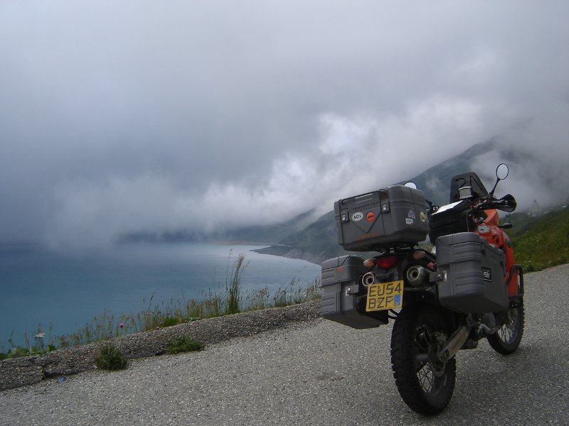 Lac du Mt Cenis and KTM.jpg