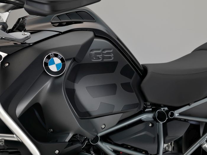 BMW R1200GSA Triple Black