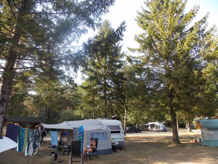 Camping Menina