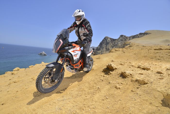 KTM Super Adventure 1290 R in action