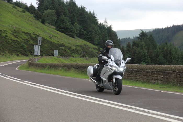 Yamaha-FJR-1300-2016-pic3