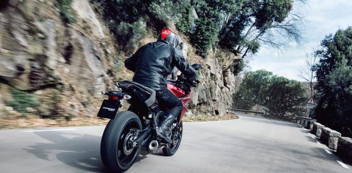 Yamaha-Tracer-700-2016-1