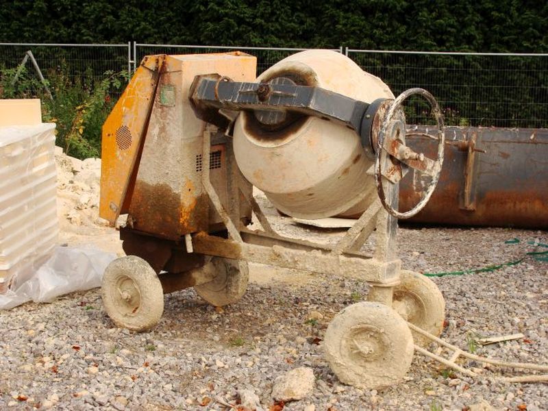 Cement mixer