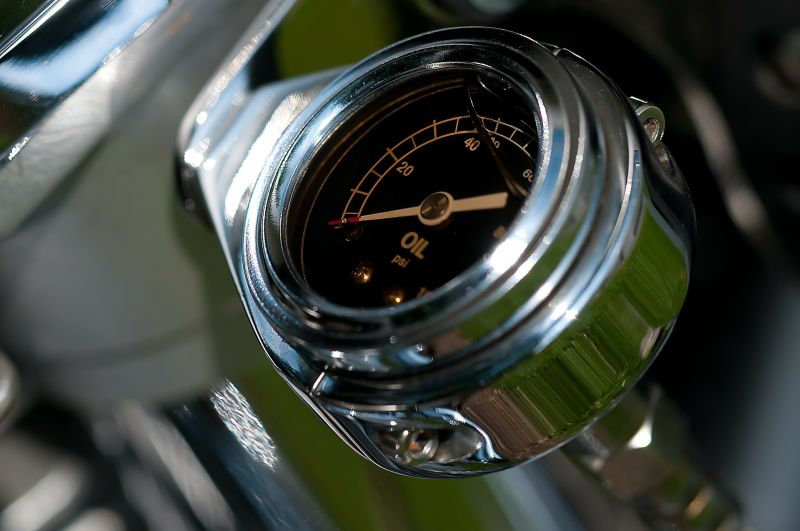 Oil gauge motorcycle