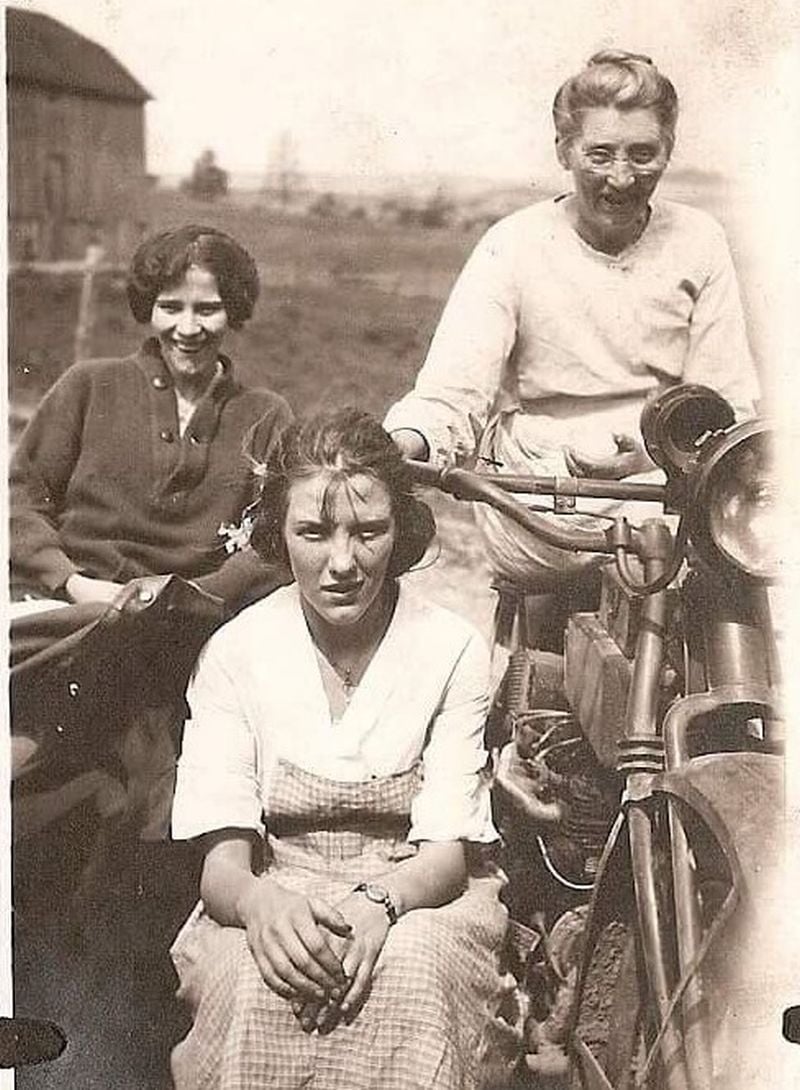 Old family photo 1920