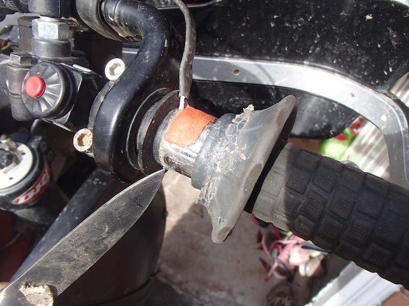 Removing motorcycle grips step 2