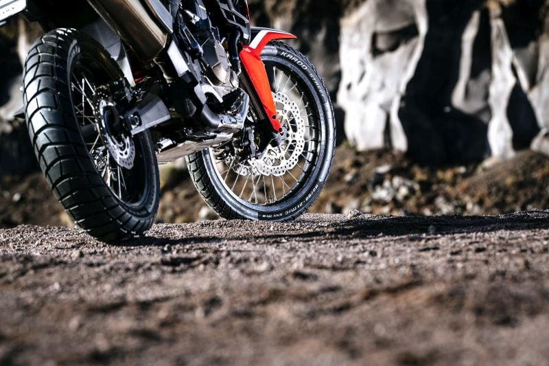 Metzeler Karoo Street tyre