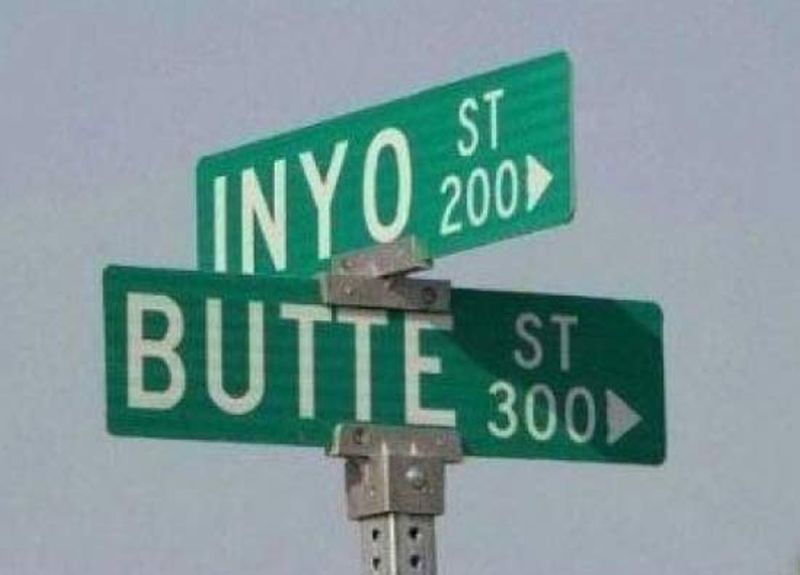 These inappropriate road signs will instantly brighten your Monday These inappropriate road signs will instantly brighten your Monday