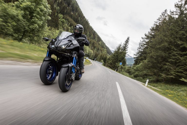 Review of the Yamaha Niken three-wheeler