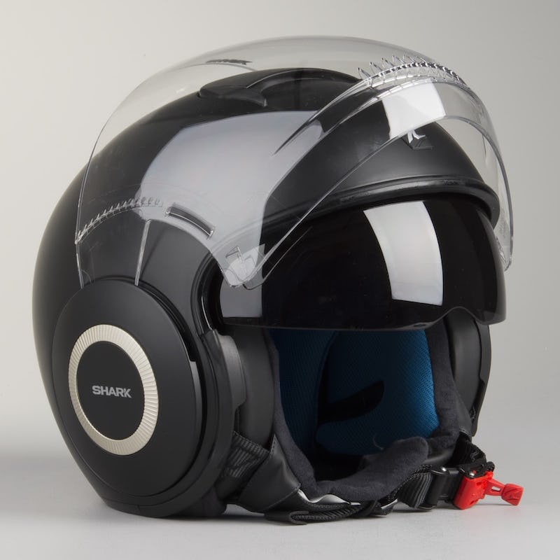 How to buy a motorcycle helmet | Adventure Bike Rider