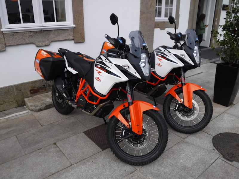 KTM-1090-Adventure-R