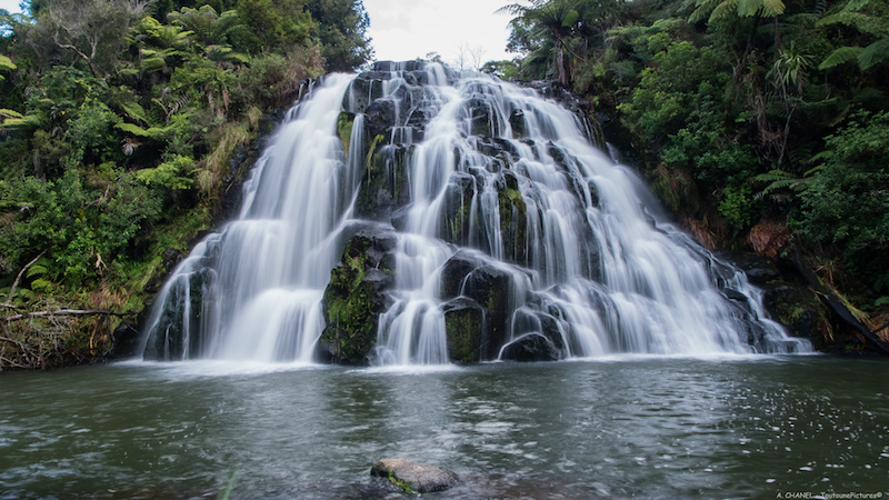 Motorcycle touring New Zealand Owharoa waterfall 