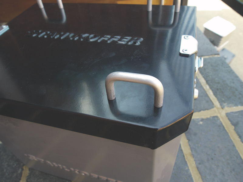 Tie down loops on the Stahlkoffer aluminium top box