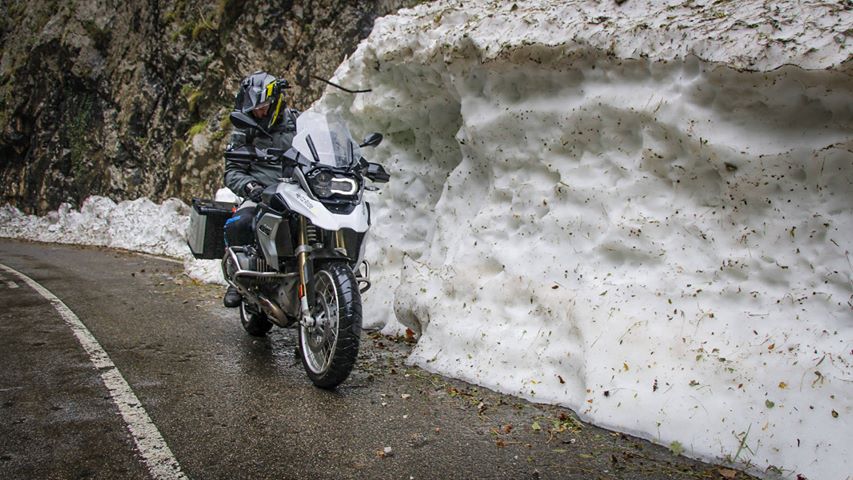 7 of the best winter motorcycle gloves - Adventure Bike Rider