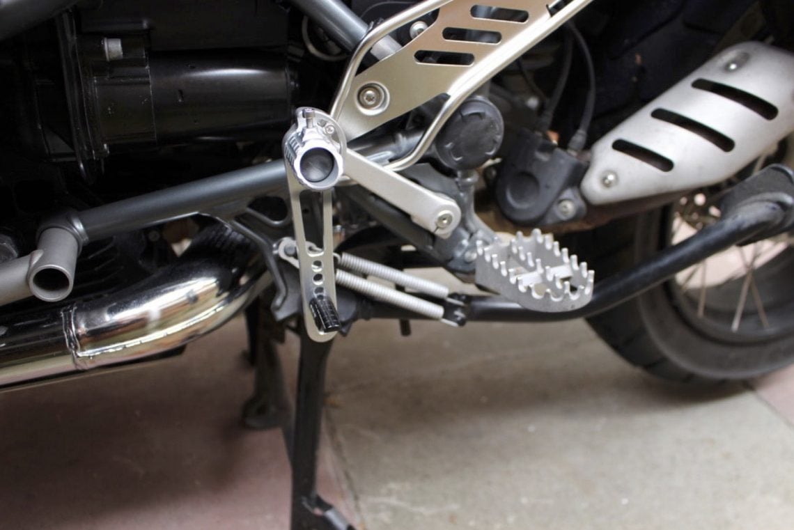 motorcycle riding aid