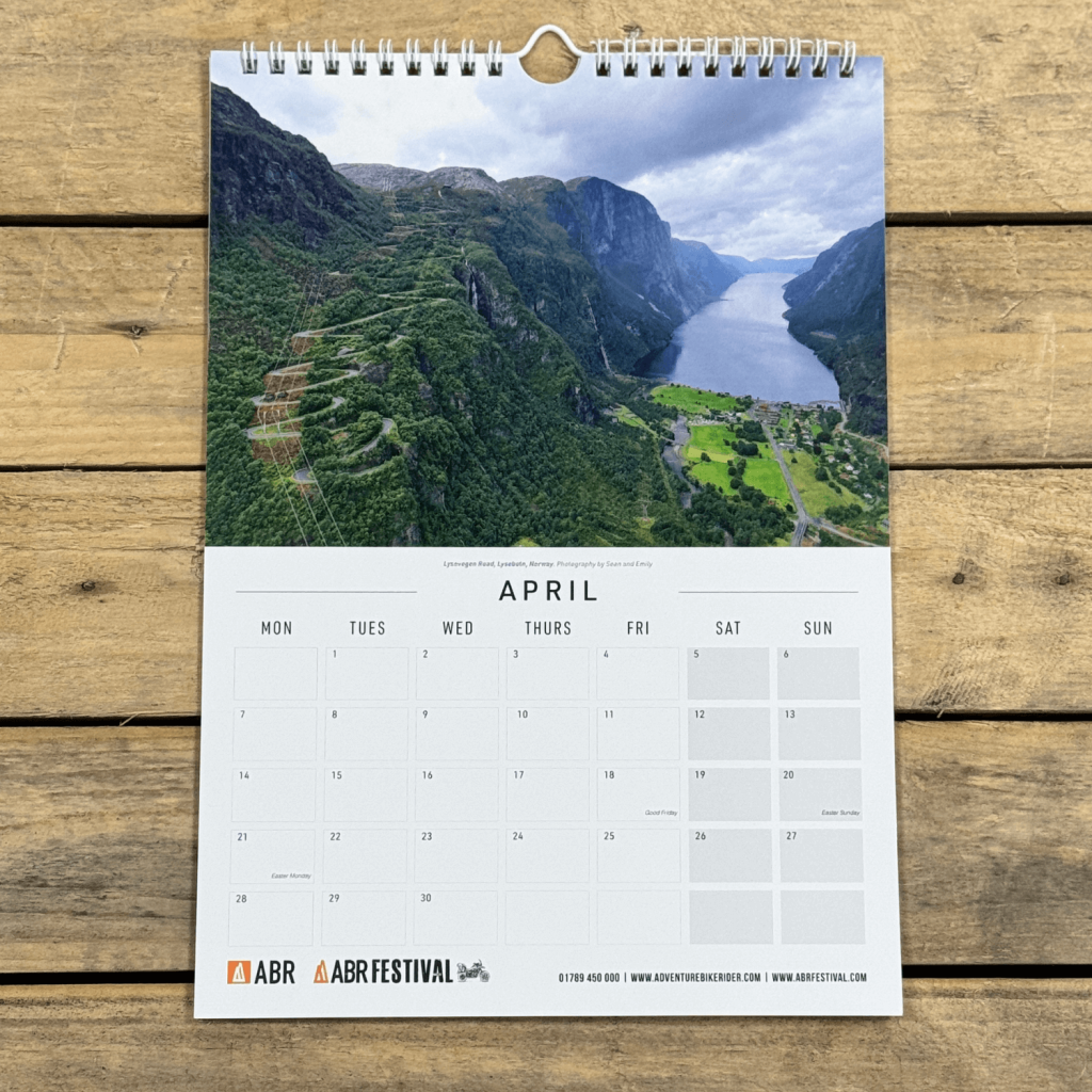 2025-calendar-4april