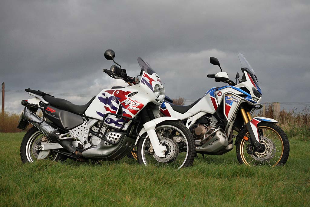 Хонда твин 750 купить. Honda Africa Twin 750. Honda XRV 750 Africa Twin. Honda Africa Twin 1997. Honda xrv750 Africa Twin 1990.