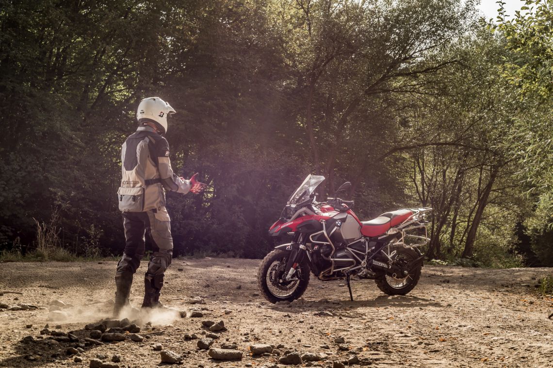 2018_BSEU_Adventurecross_AX41_Static-4