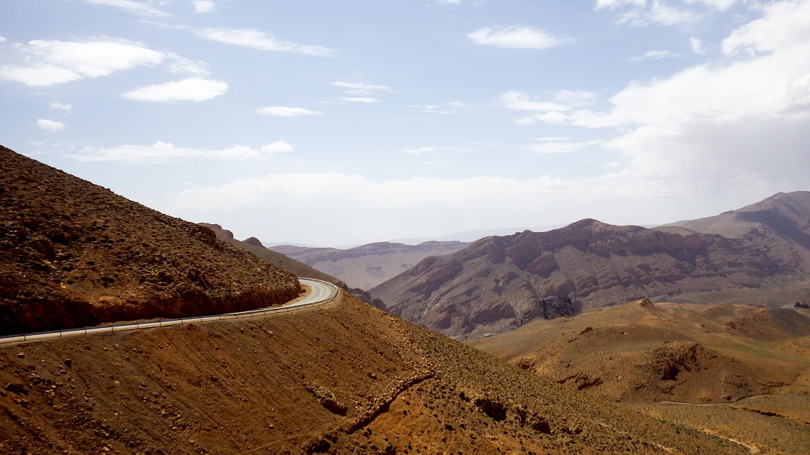 Barren-landscape-morocco-mountains