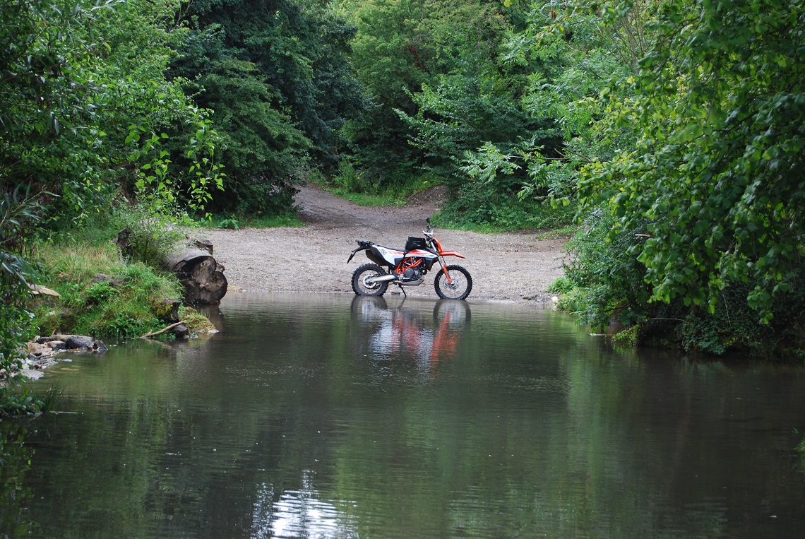 Crossing-the-river-avon