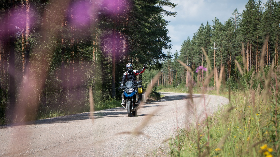 Gravel-riding