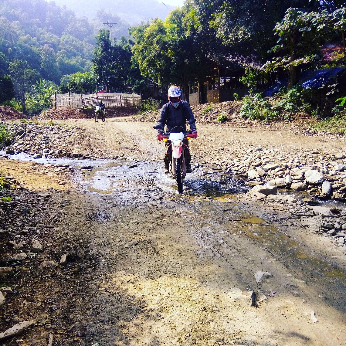 Vietnam-trail-tours