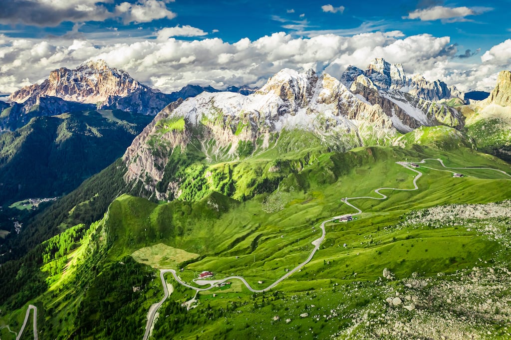 day-long motorcycle routes in the Alps