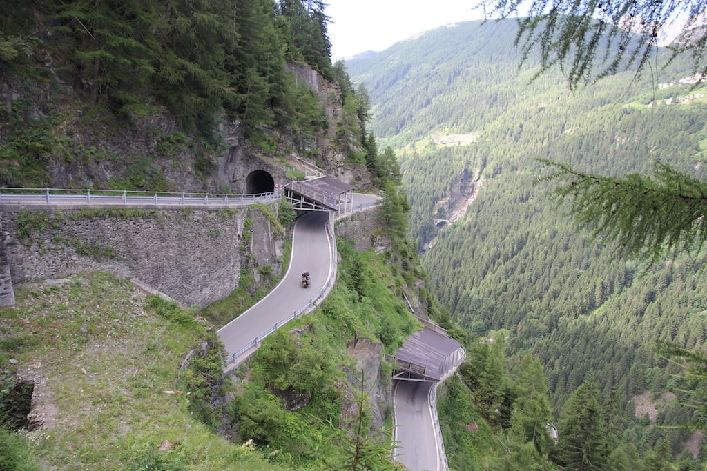 motorcycle routes in the Alps