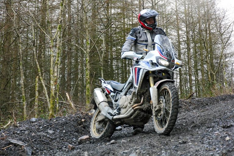 Adventure helmets Feature image
