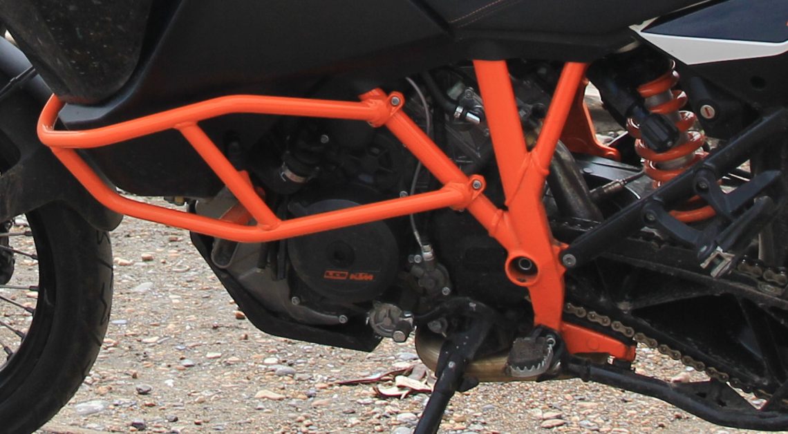Detail shot - zoom on crash bars