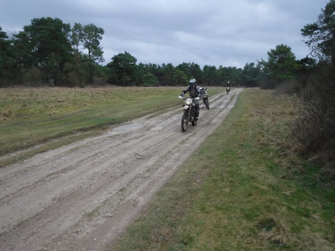 Fast gravel tracks