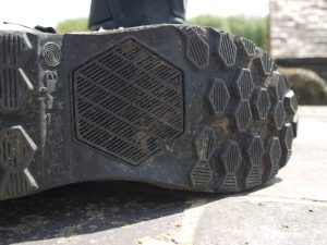 Great sole with reinforced arch for standing on the pegs