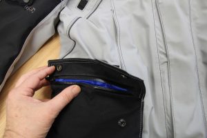 Hideout - Waterproof pockets