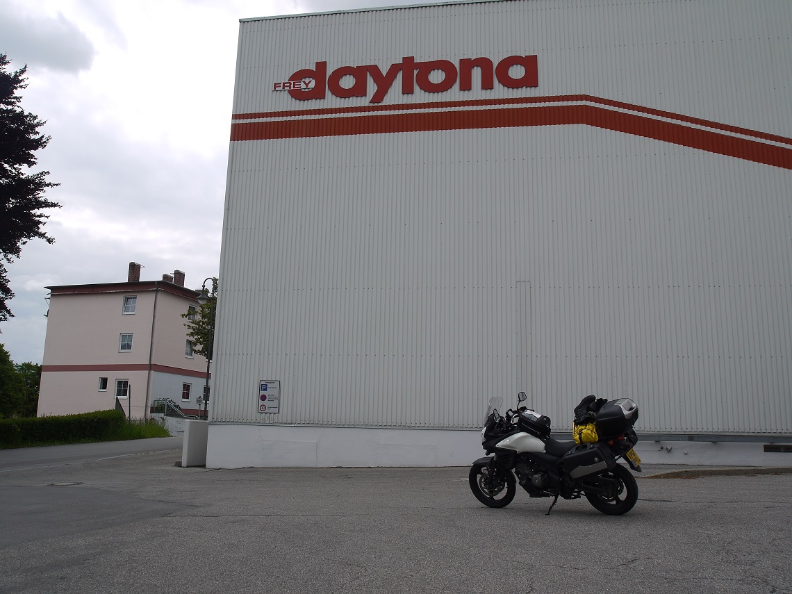 OutsidetheFactory