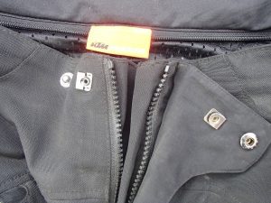 The-waist-fastening-system