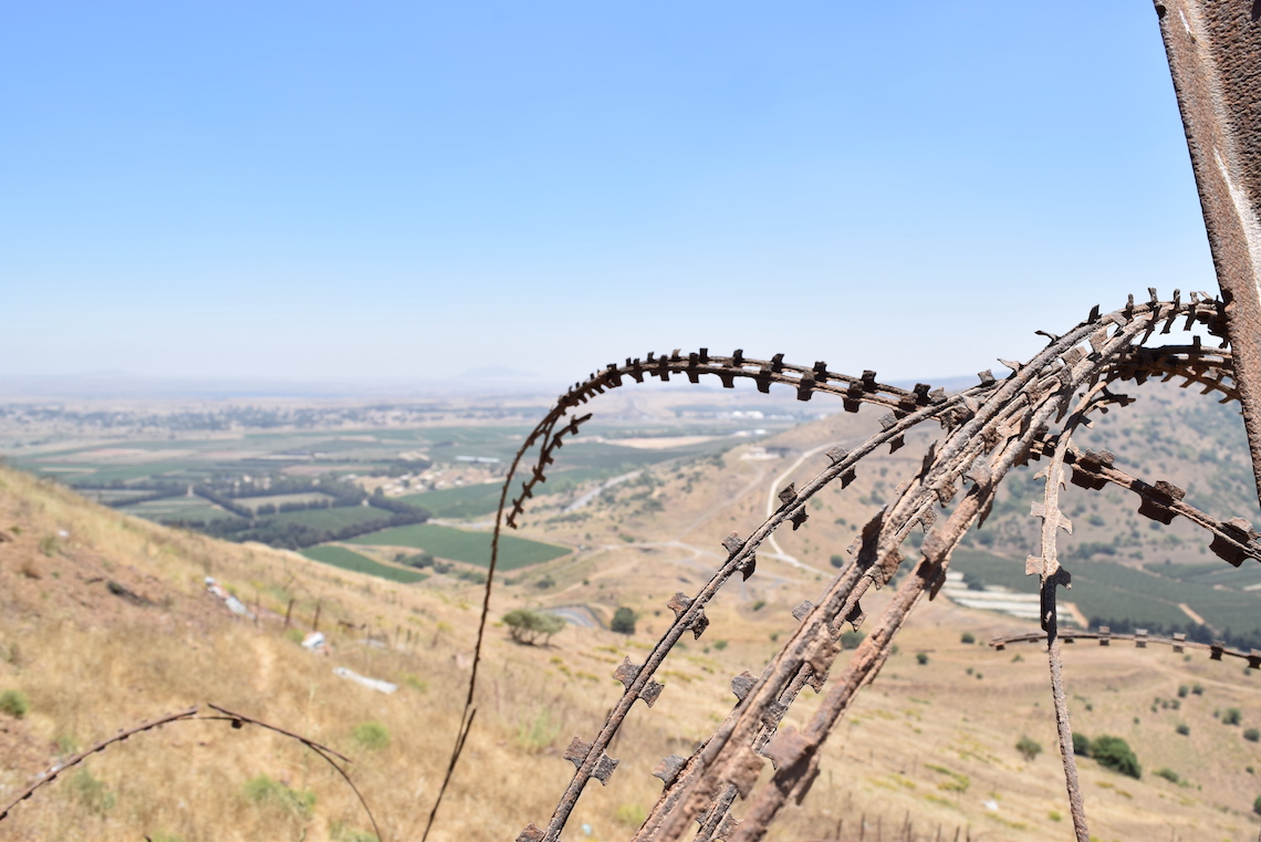 barbed-wire-issue-24