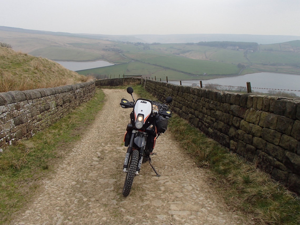 castleshaw-reservior-issue-31