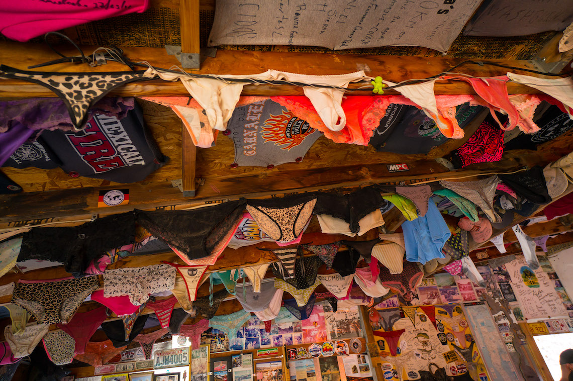 cocos-corner-ceiling-issue-39