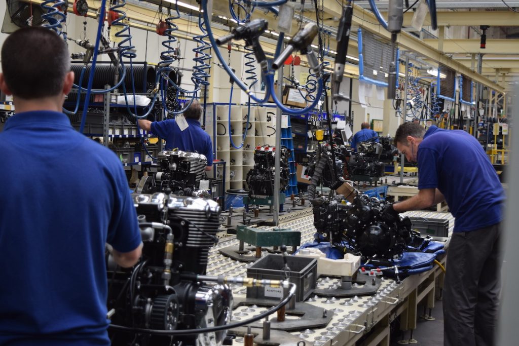 engine-assembly-line-issue-23