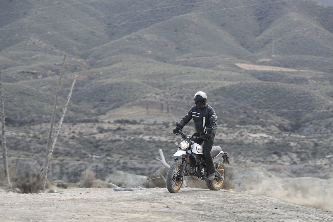 hitting-the-trails-issue-39