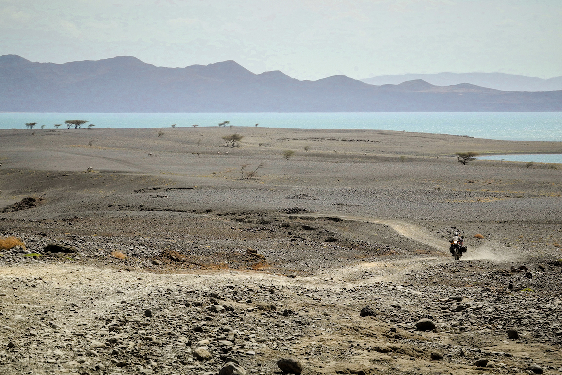 motorcycle-kenya-lake-turkana-issue-42