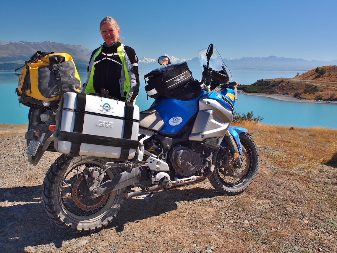 motorcycle-static-views-issue-23-1