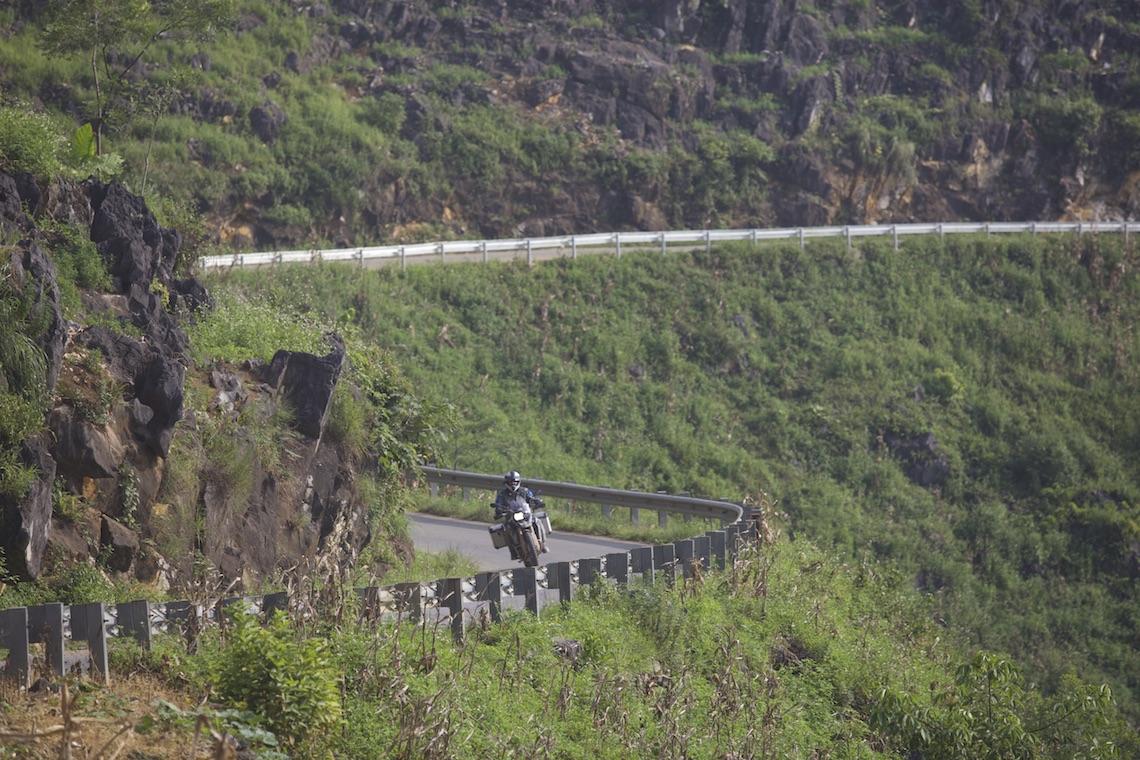 motorcycle-vietnam-mountain-bend-issue-42 copy
