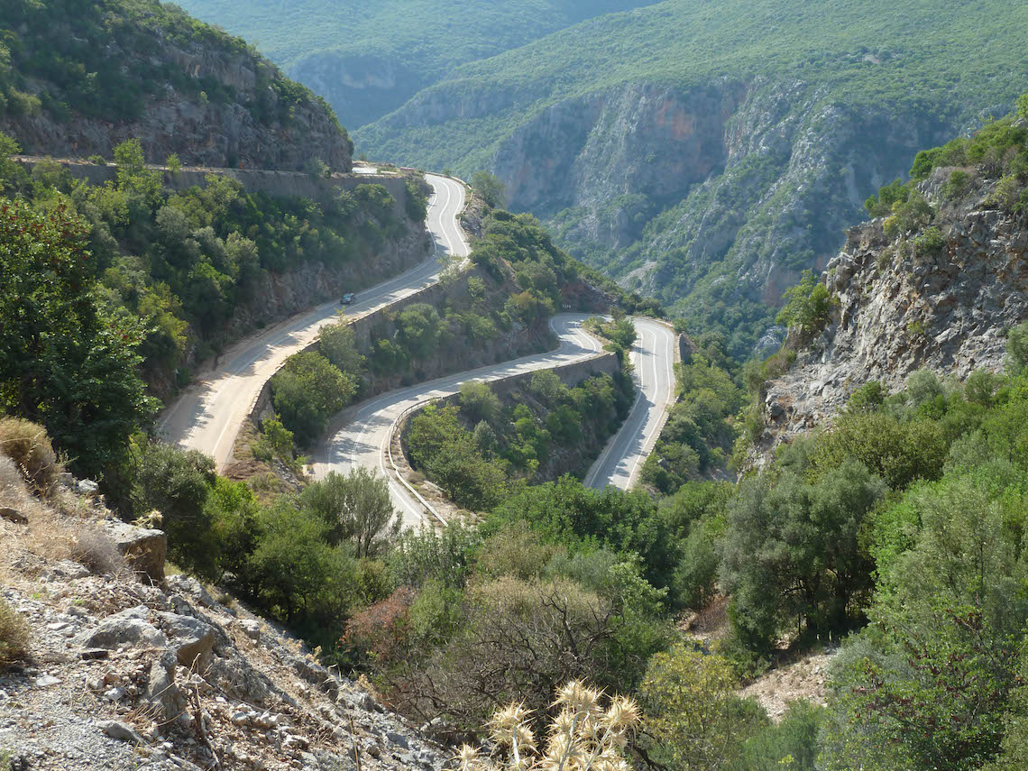 serpentine-roads-issue-39