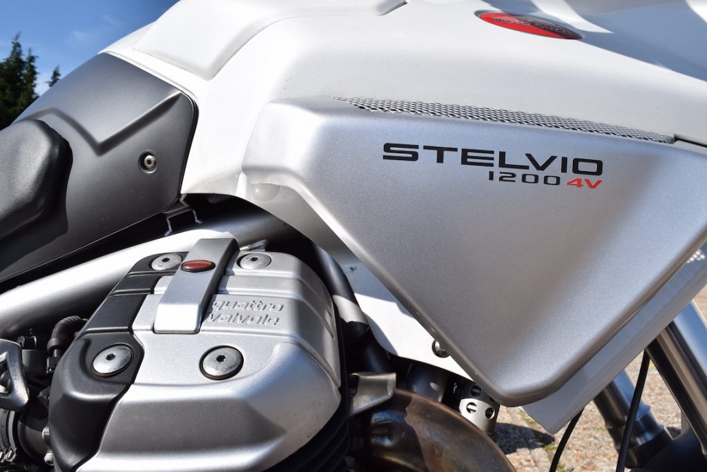 stelvio-close-up-issue-23